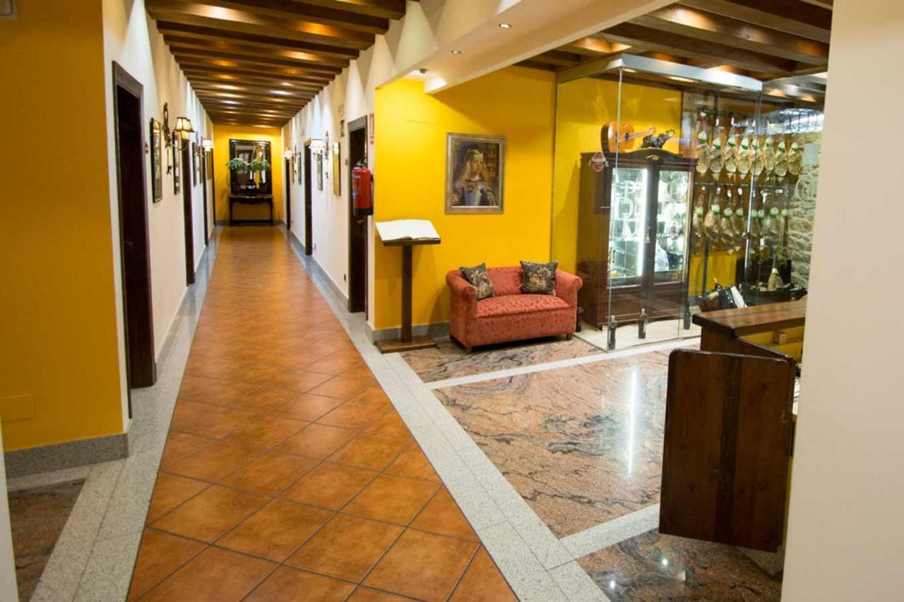 Dona Urraca Mini-hôtel Fermoselle